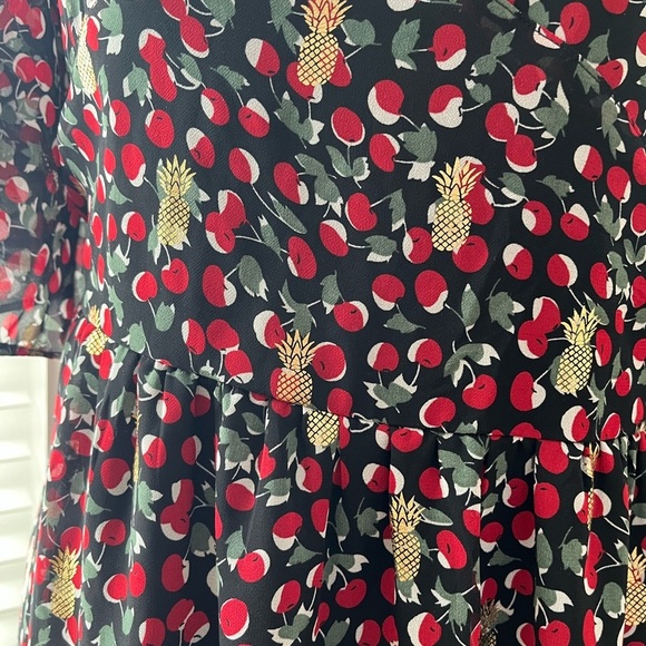 [M]Axara Paris Deep V Tied Neck S/S Cherry Pinapple Chiffon Dress - Picture 2 of 13